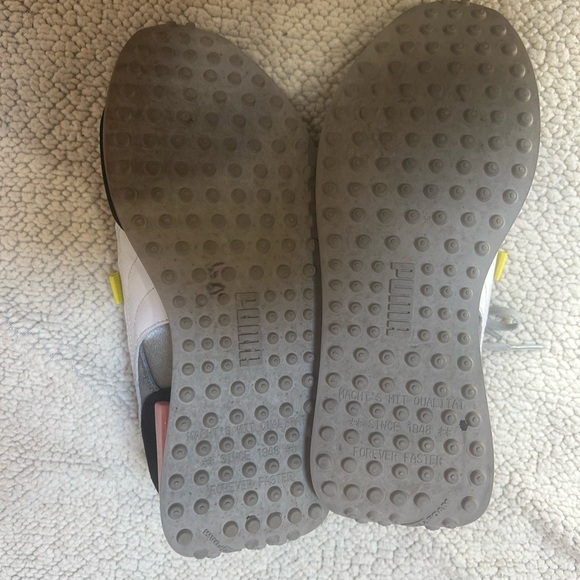 Puma Men's Gray, Blue, and Yellow Sneakers - Picture 6 of 10